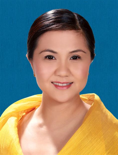 Bernadette Dy .